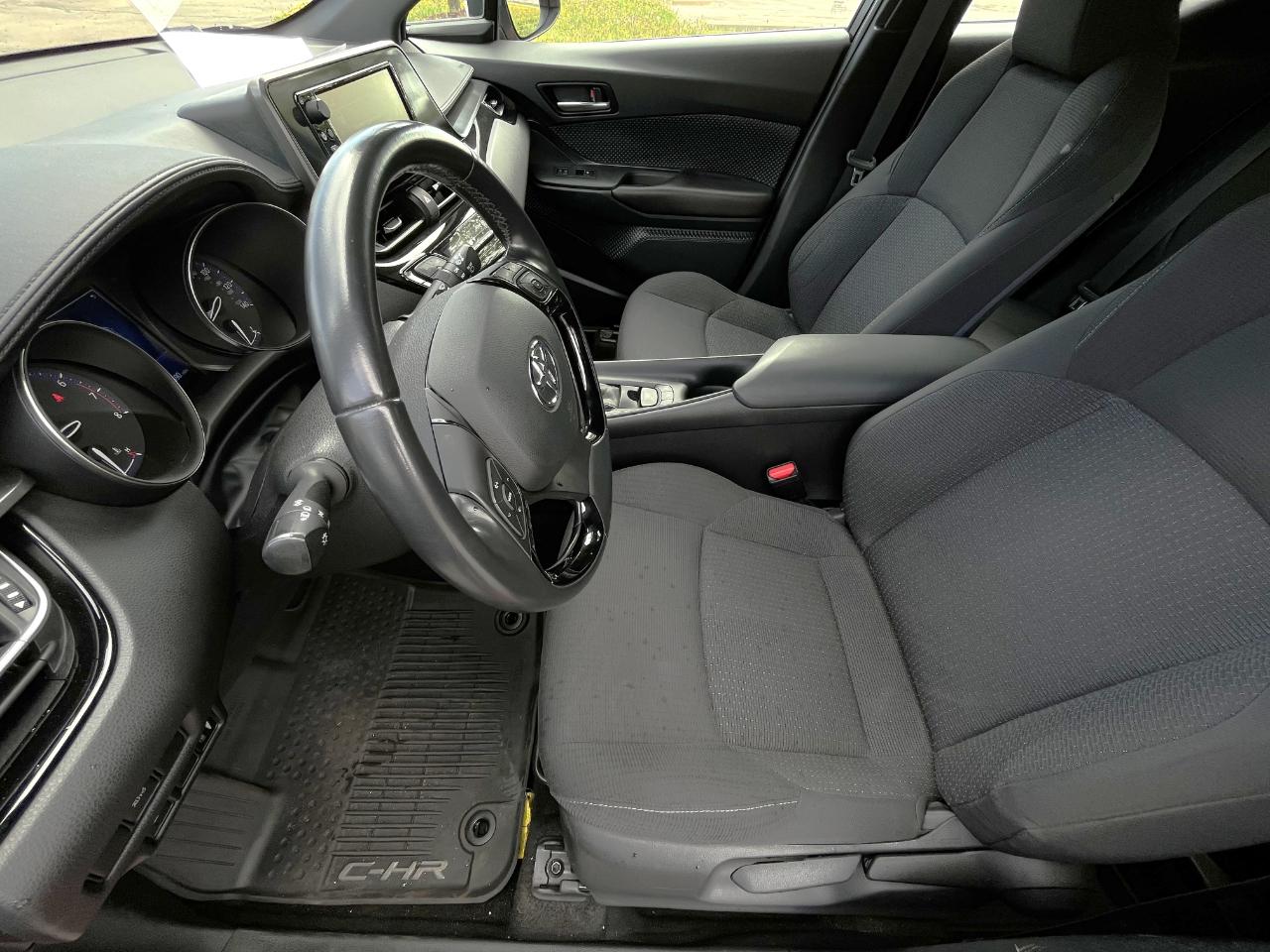 Toyota C-HR XLE FWD (Natl) 2018