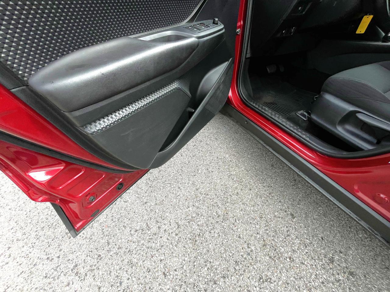 Toyota C-HR XLE FWD (Natl) 2018