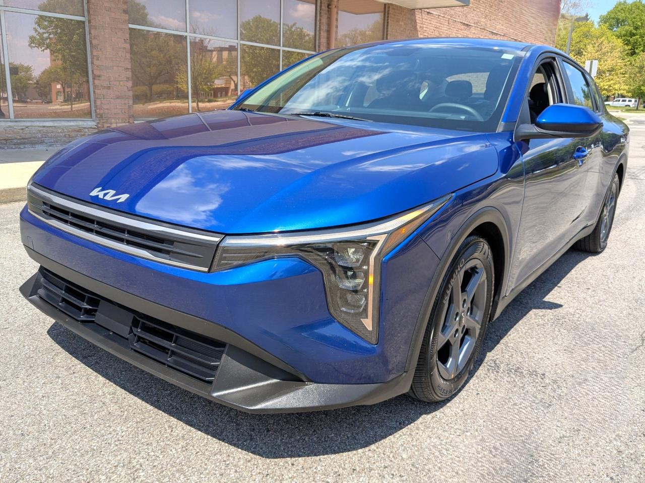 Kia K4 LXS FWD 2025