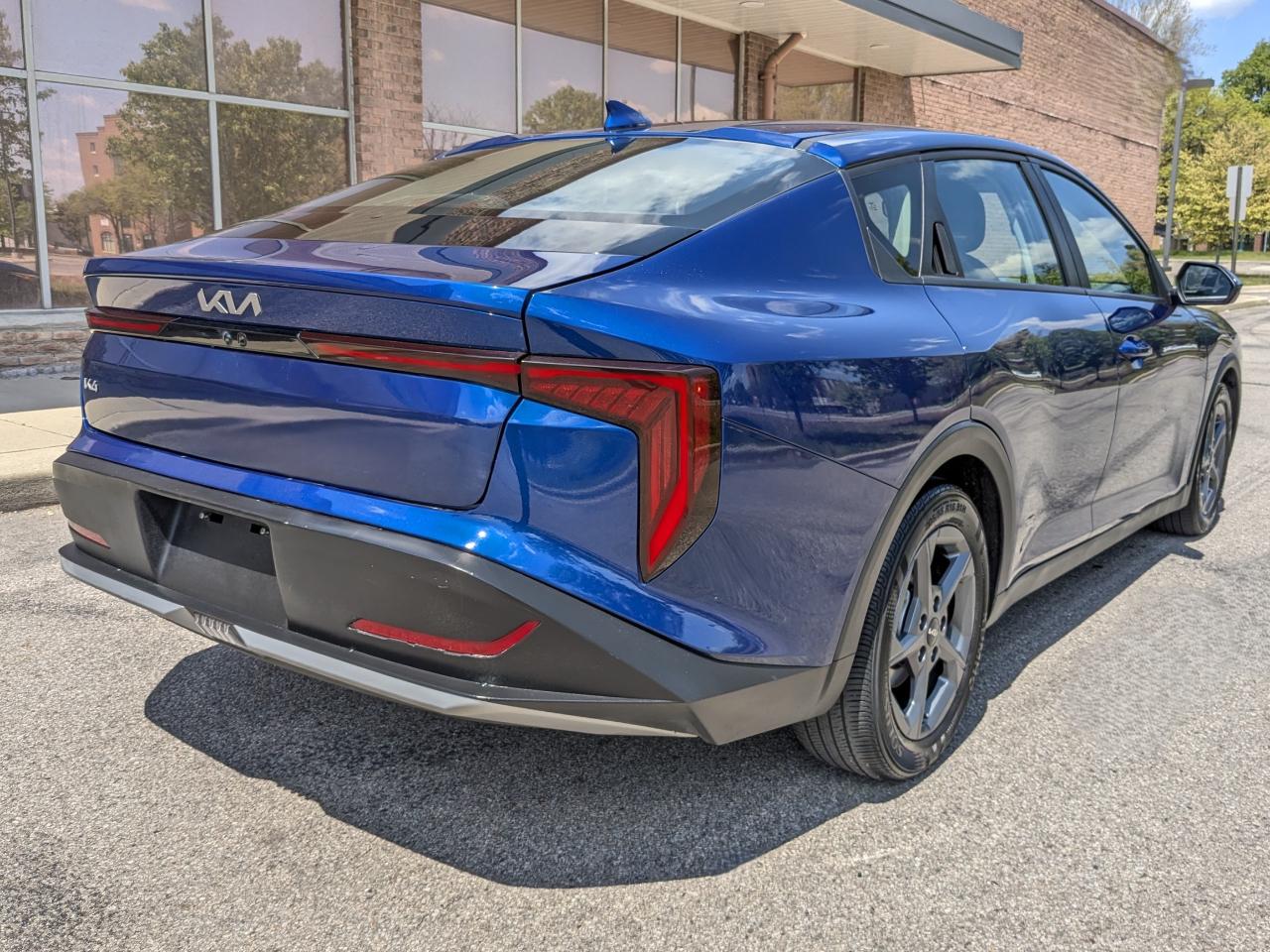 Kia K4 LXS FWD 2025