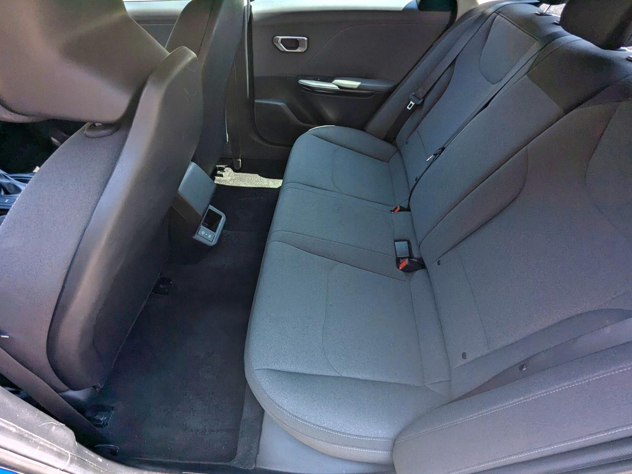 Kia K4 LXS FWD 2025