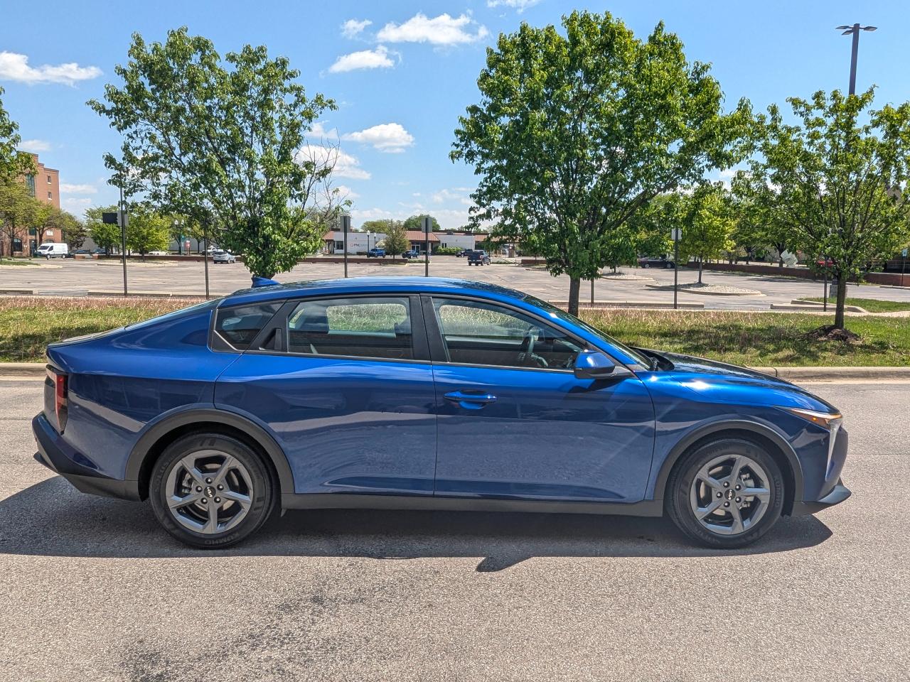 Kia K4 LXS FWD 2025