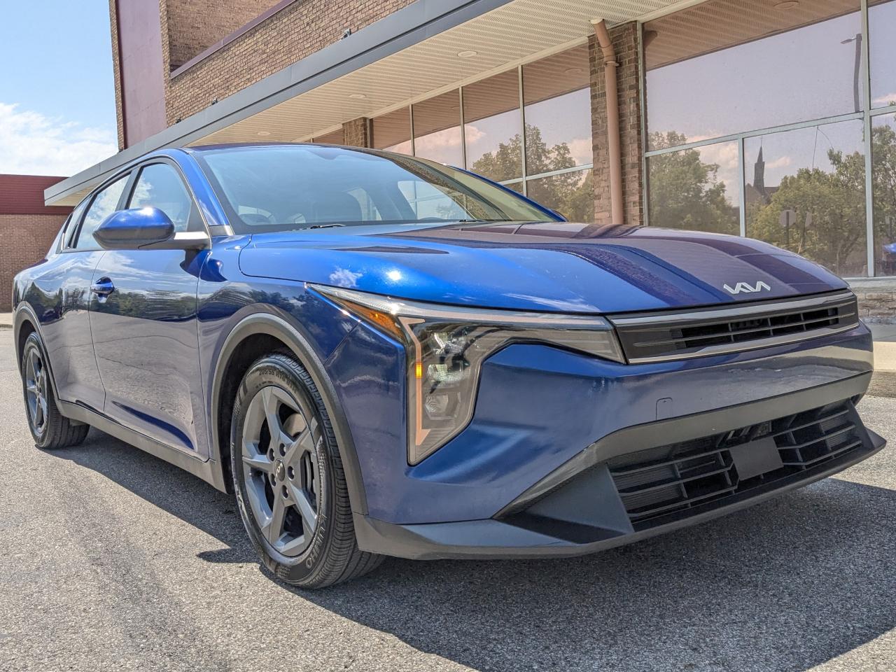 Kia K4 LXS FWD 2025