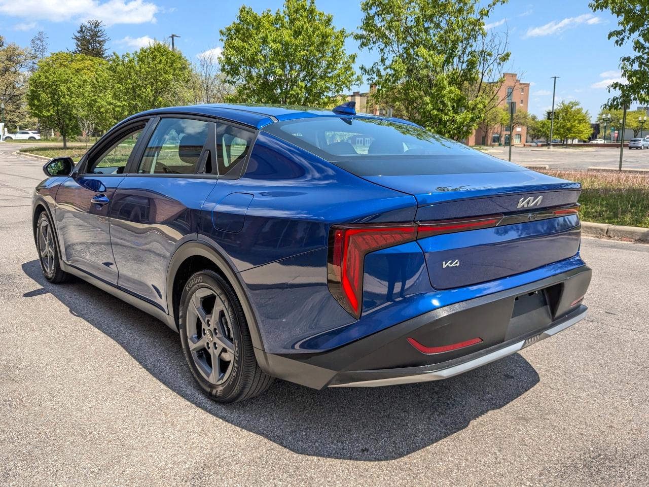 Kia K4 LXS FWD 2025