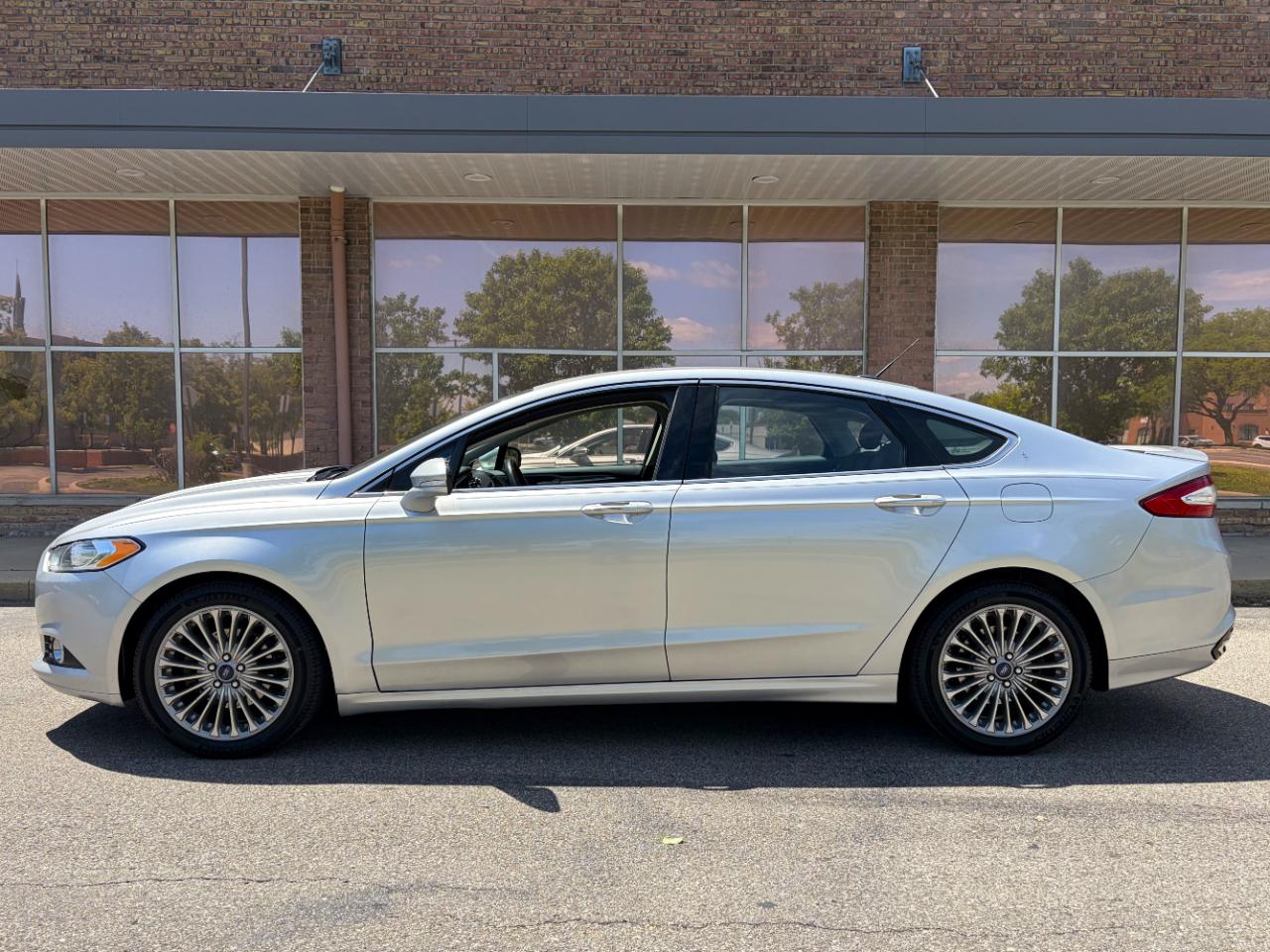 Ford Fusion 4dr Sdn Titanium AWD 2013