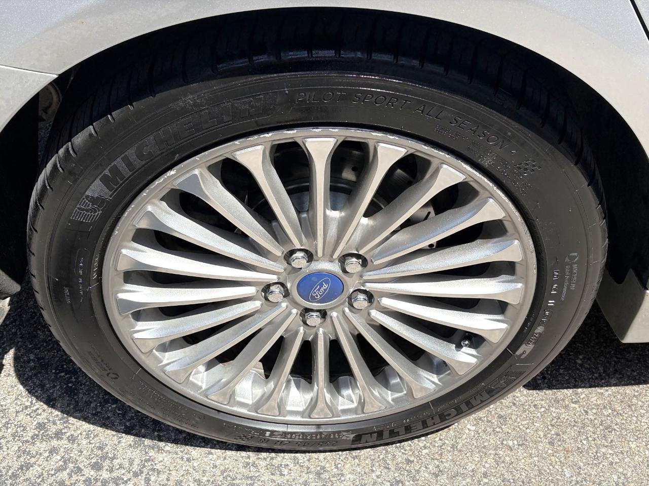 Ford Fusion 4dr Sdn Titanium AWD 2013