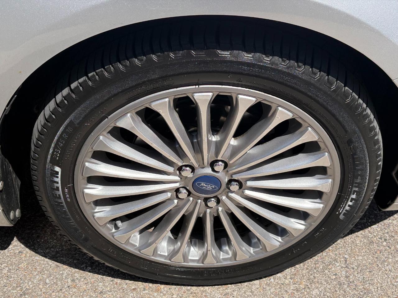 Ford Fusion 4dr Sdn Titanium AWD 2013