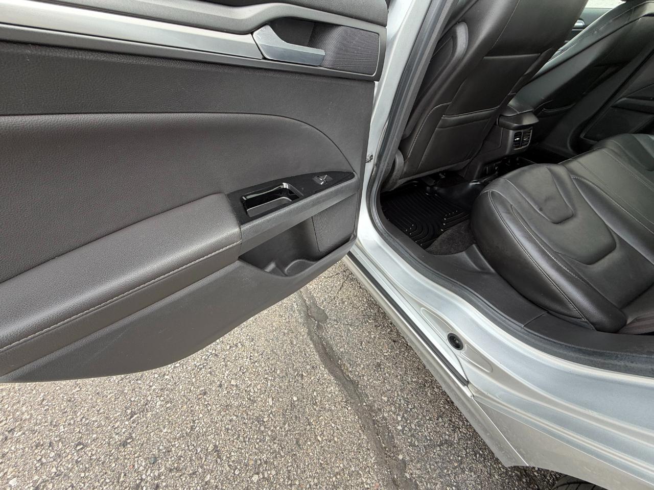 Ford Fusion 4dr Sdn Titanium AWD 2013