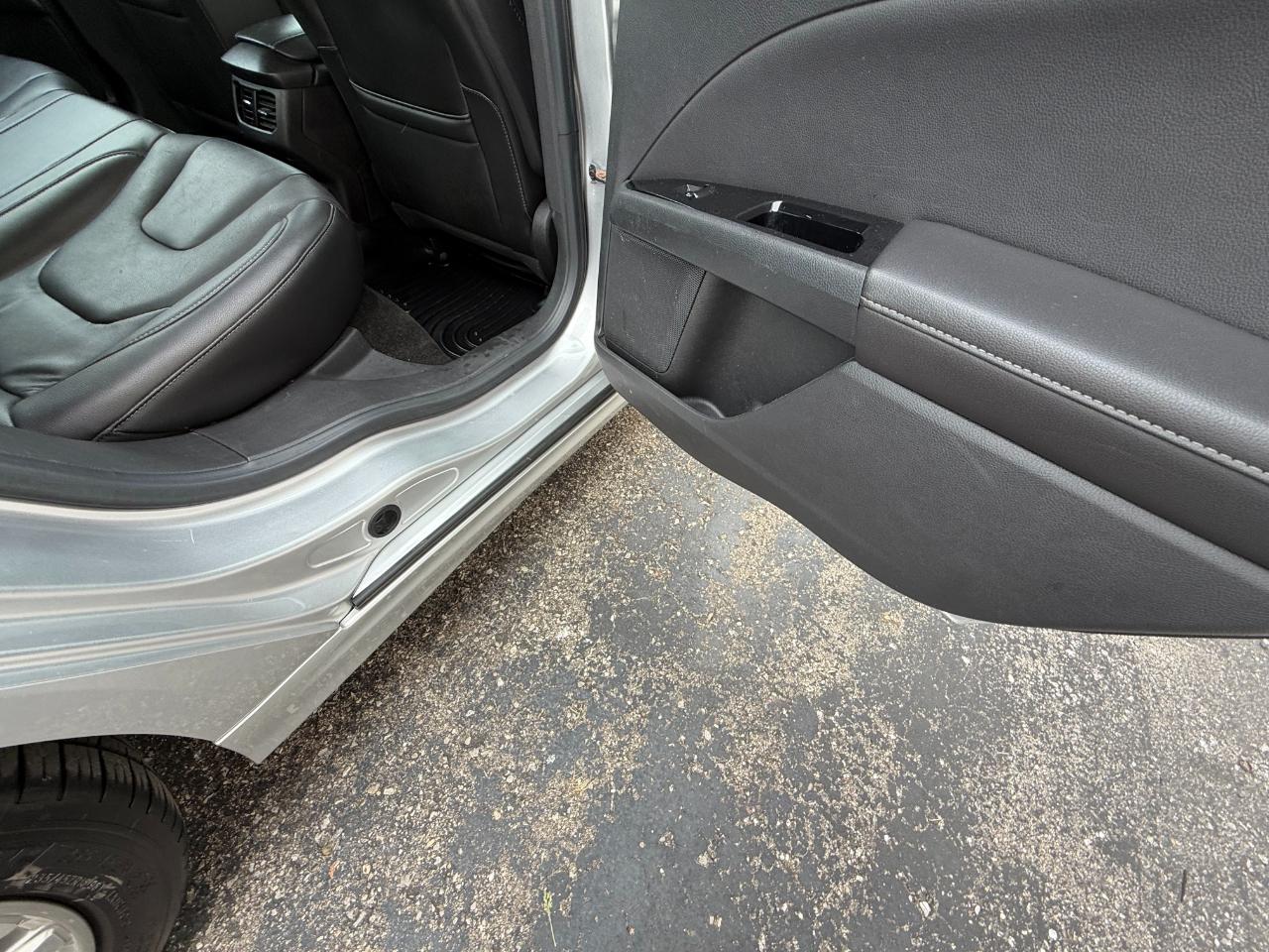 Ford Fusion 4dr Sdn Titanium AWD 2013