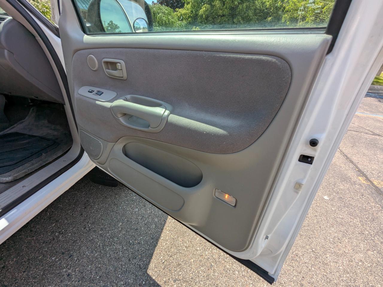 Toyota Tundra Access Cab V8 Auto SR5 (Natl) 2002