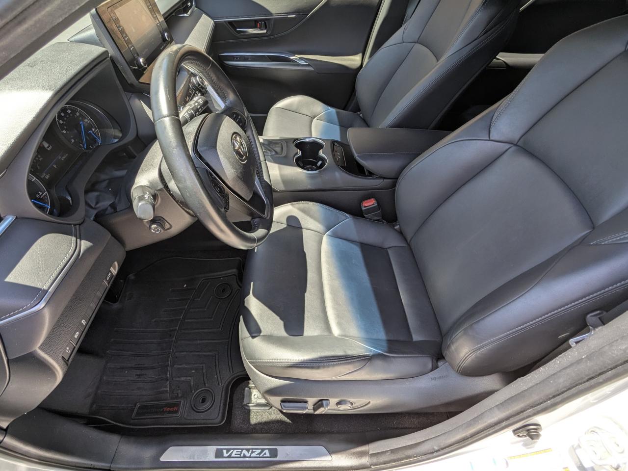 Toyota Venza  2022
