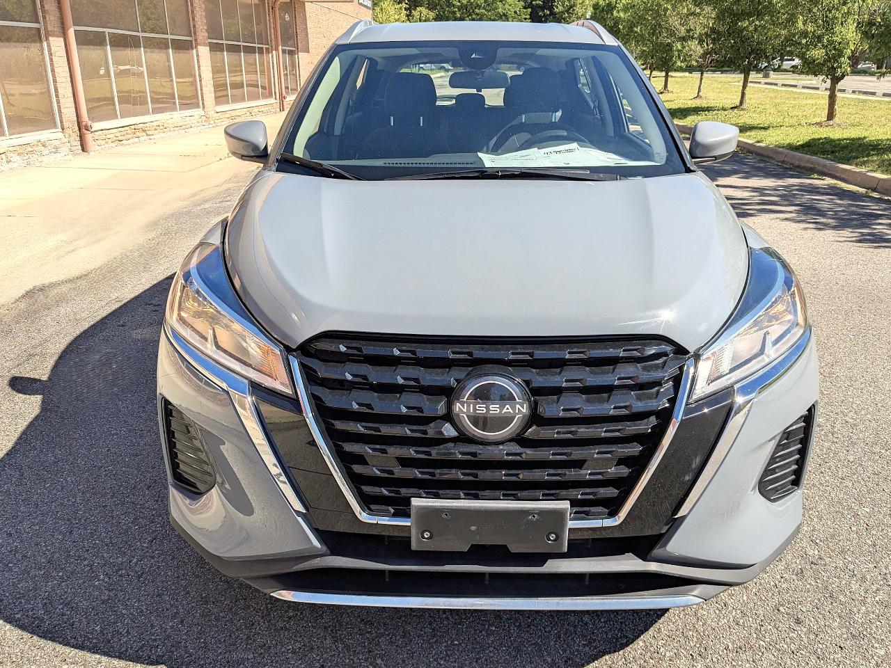 Nissan Kicks SV FWD 2022
