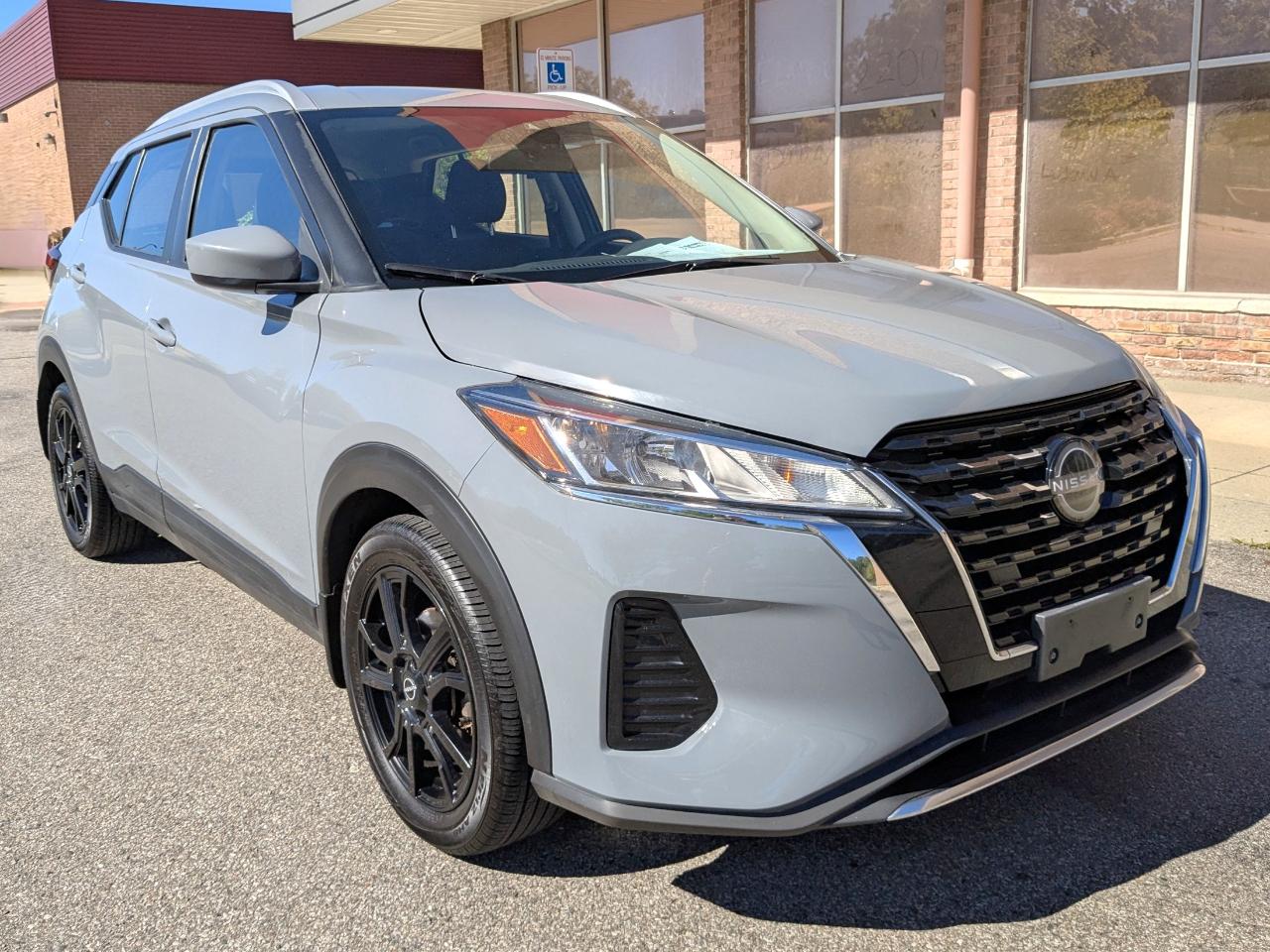 Nissan Kicks SV FWD 2022