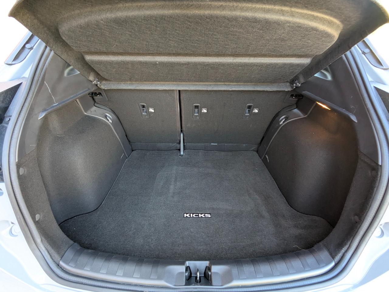 Nissan Kicks SV FWD 2022
