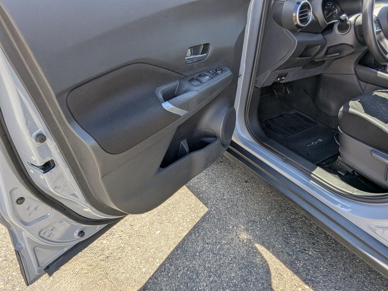 Nissan Kicks SV FWD 2022