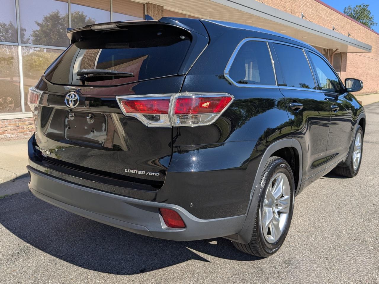 Toyota Highlander Limited AWD 2016