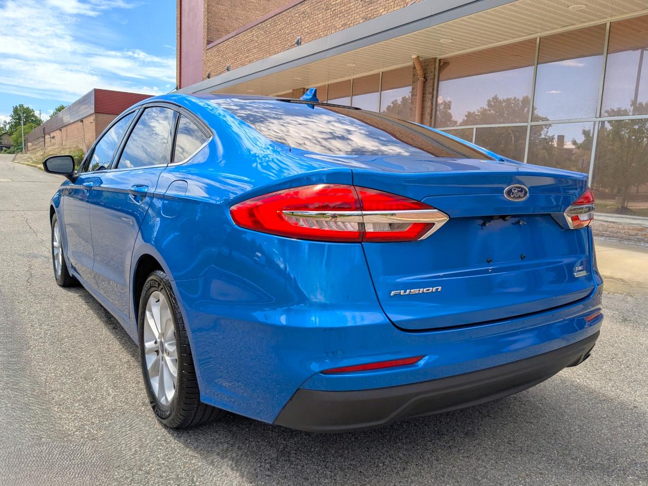Ford Fusion SE FWD 2020
