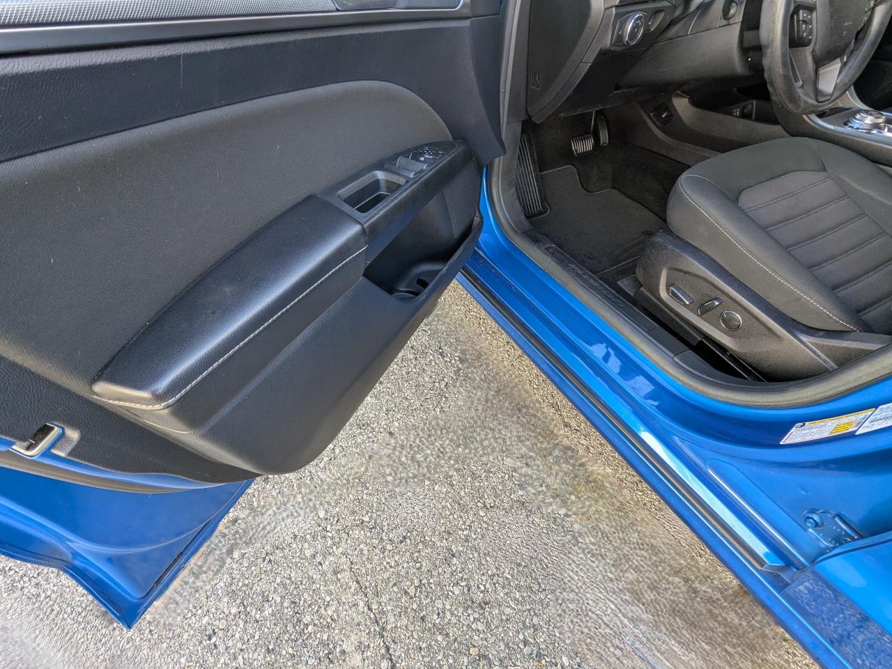 Ford Fusion SE FWD 2020
