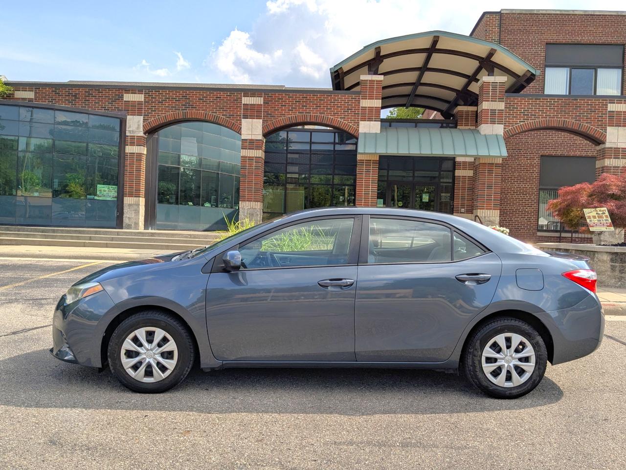 Toyota Corolla LE 2016