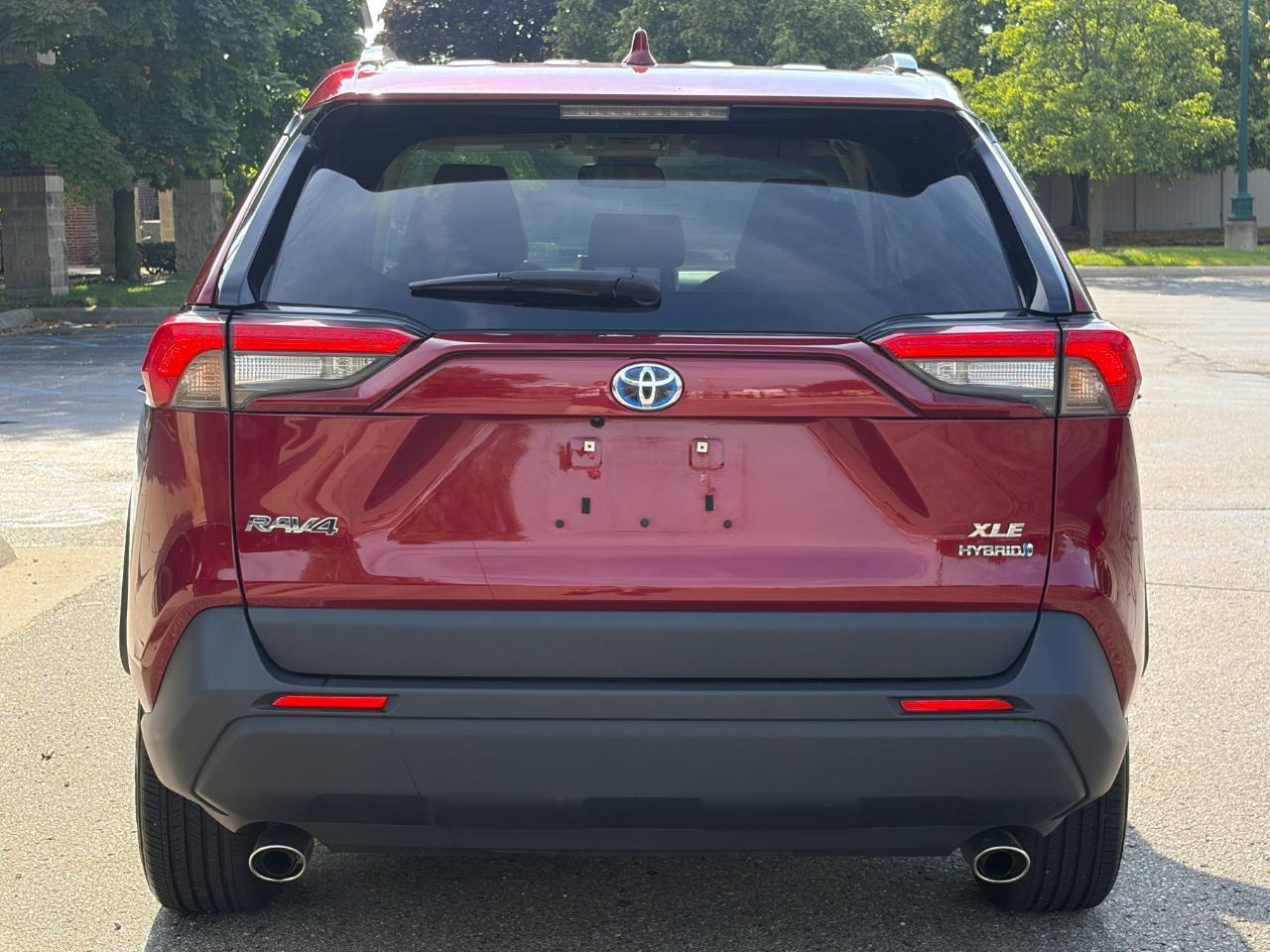 Toyota RAV4 Hybrid XLE AWD 2023