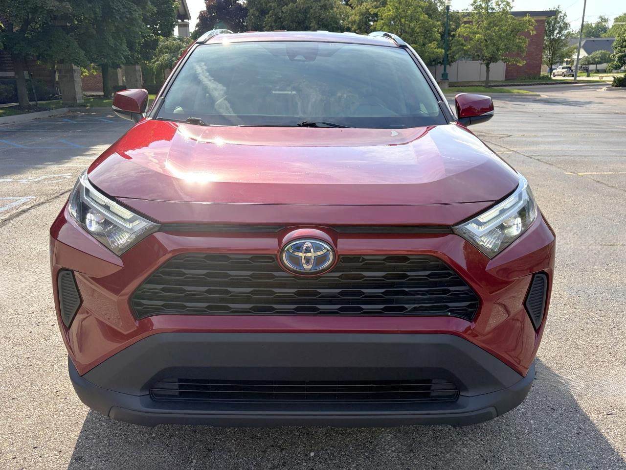 Toyota RAV4 Hybrid XLE AWD 2023