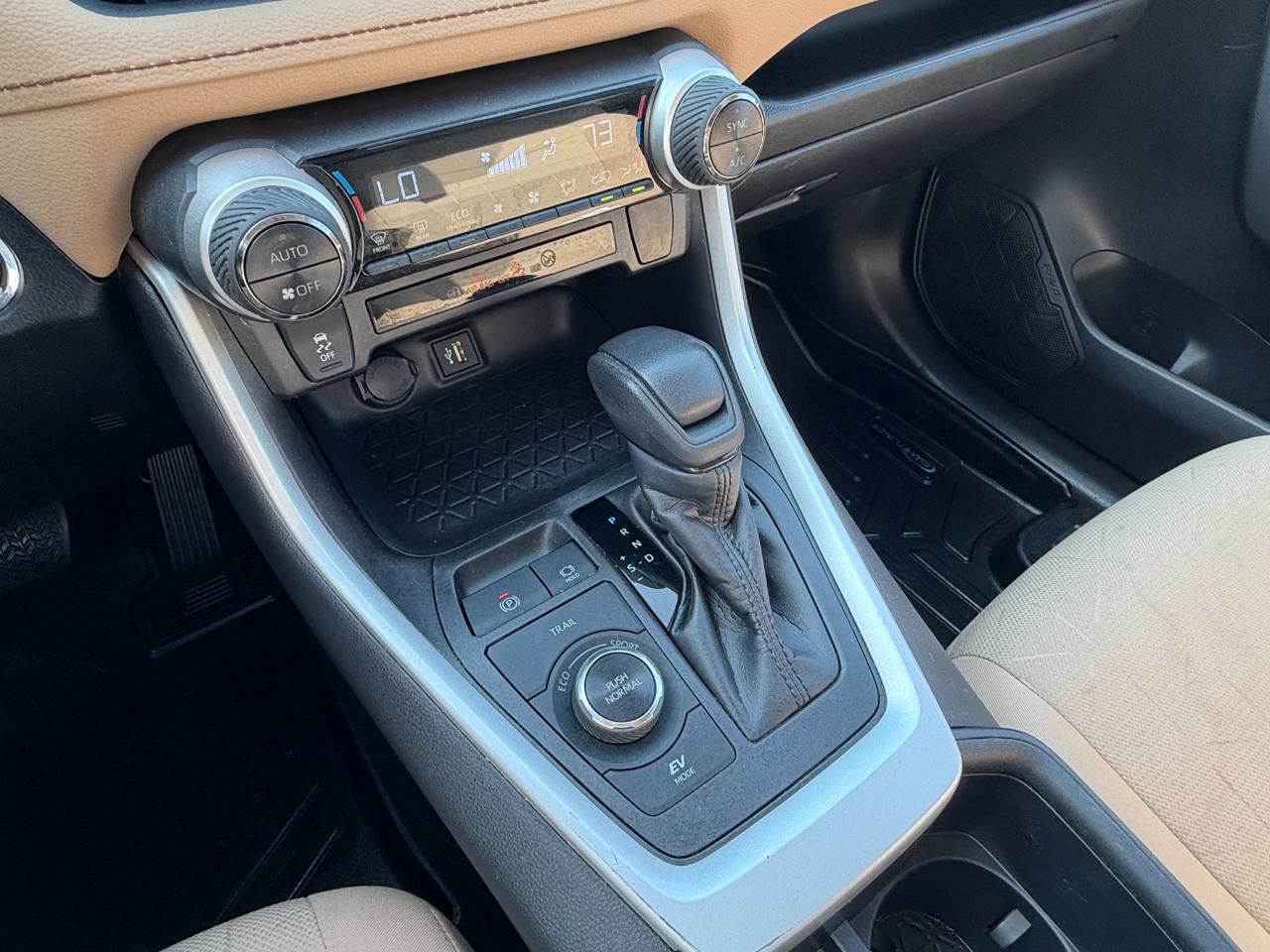 Toyota RAV4 Hybrid XLE AWD 2023