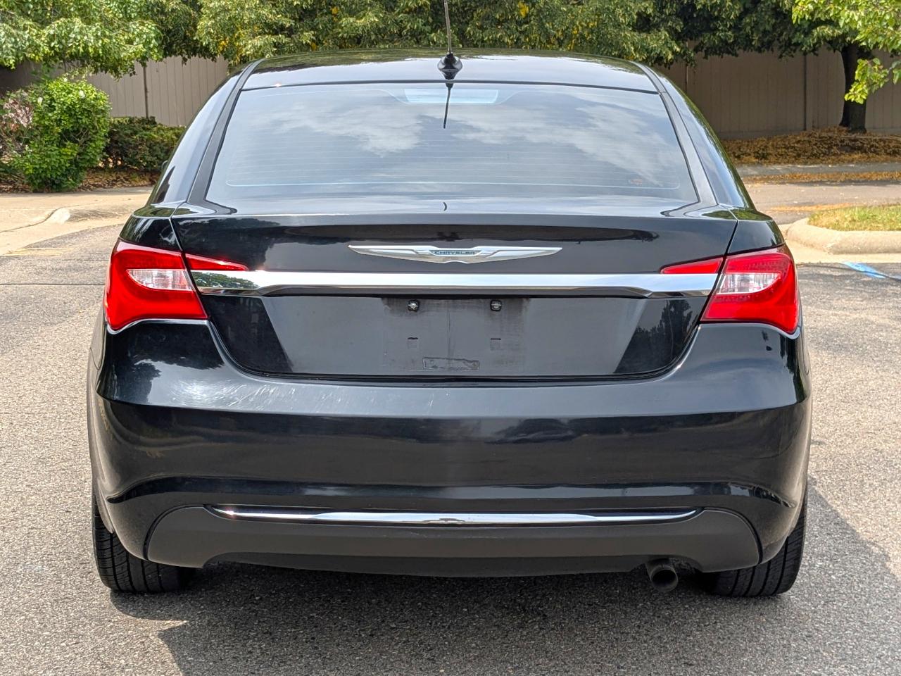 Chrysler 200 4dr Sdn LX 2014