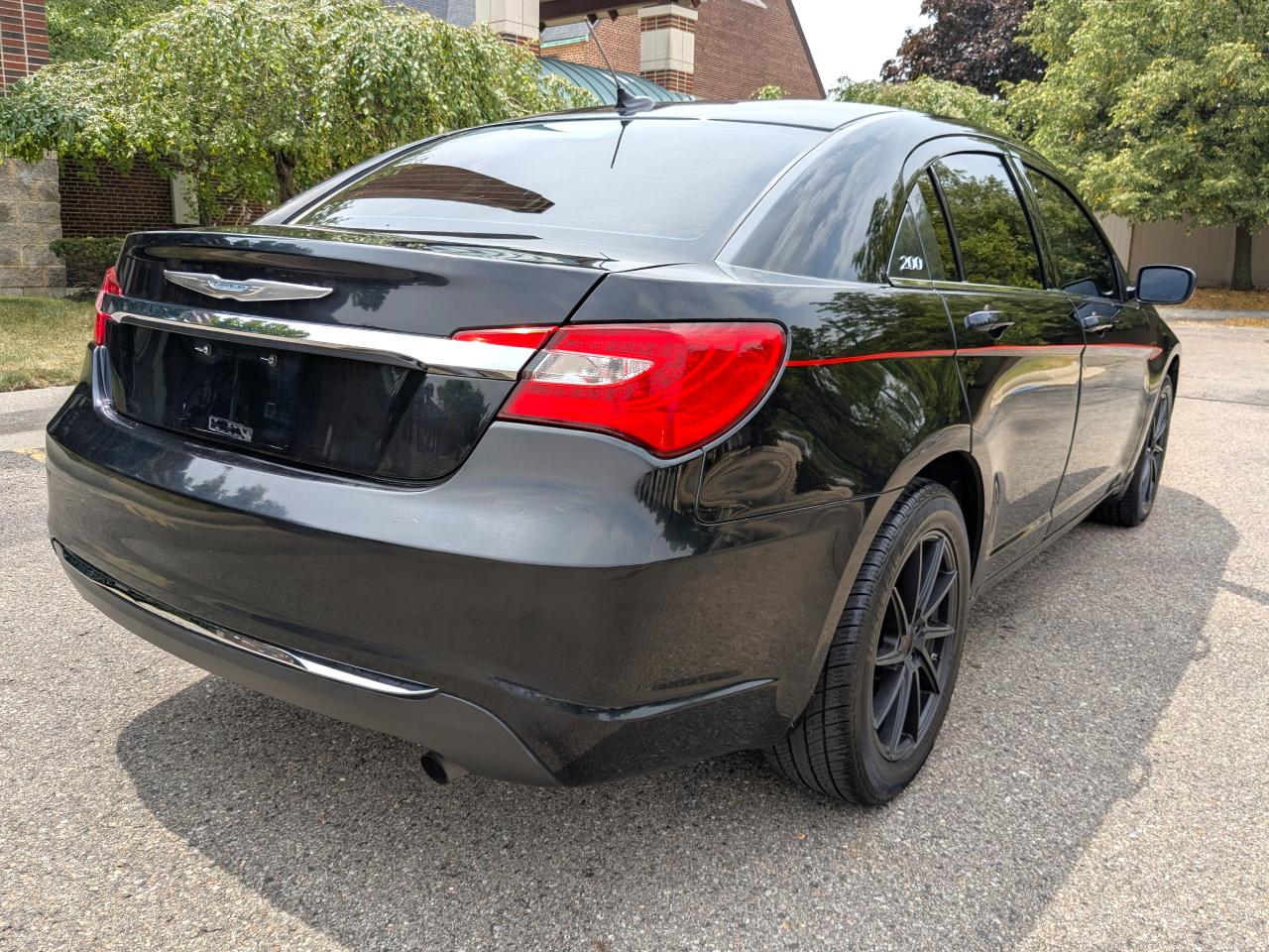 Chrysler 200 4dr Sdn LX 2014