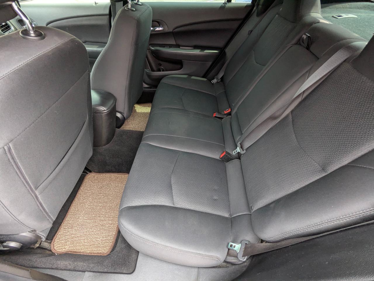 Chrysler 200 4dr Sdn LX 2014