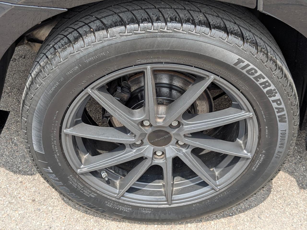 Chrysler 200 4dr Sdn LX 2014