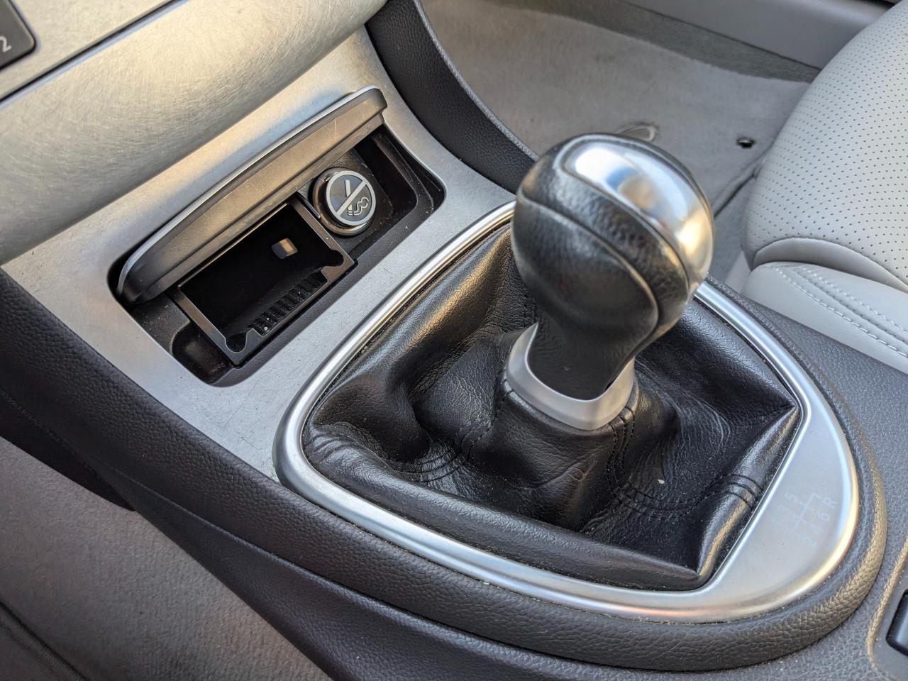 Infiniti G37S  2008