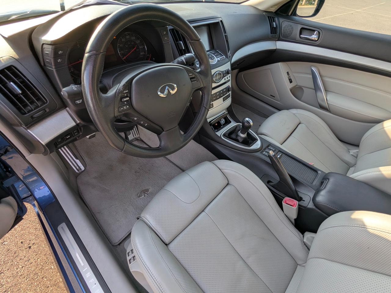 Infiniti G37S  2008