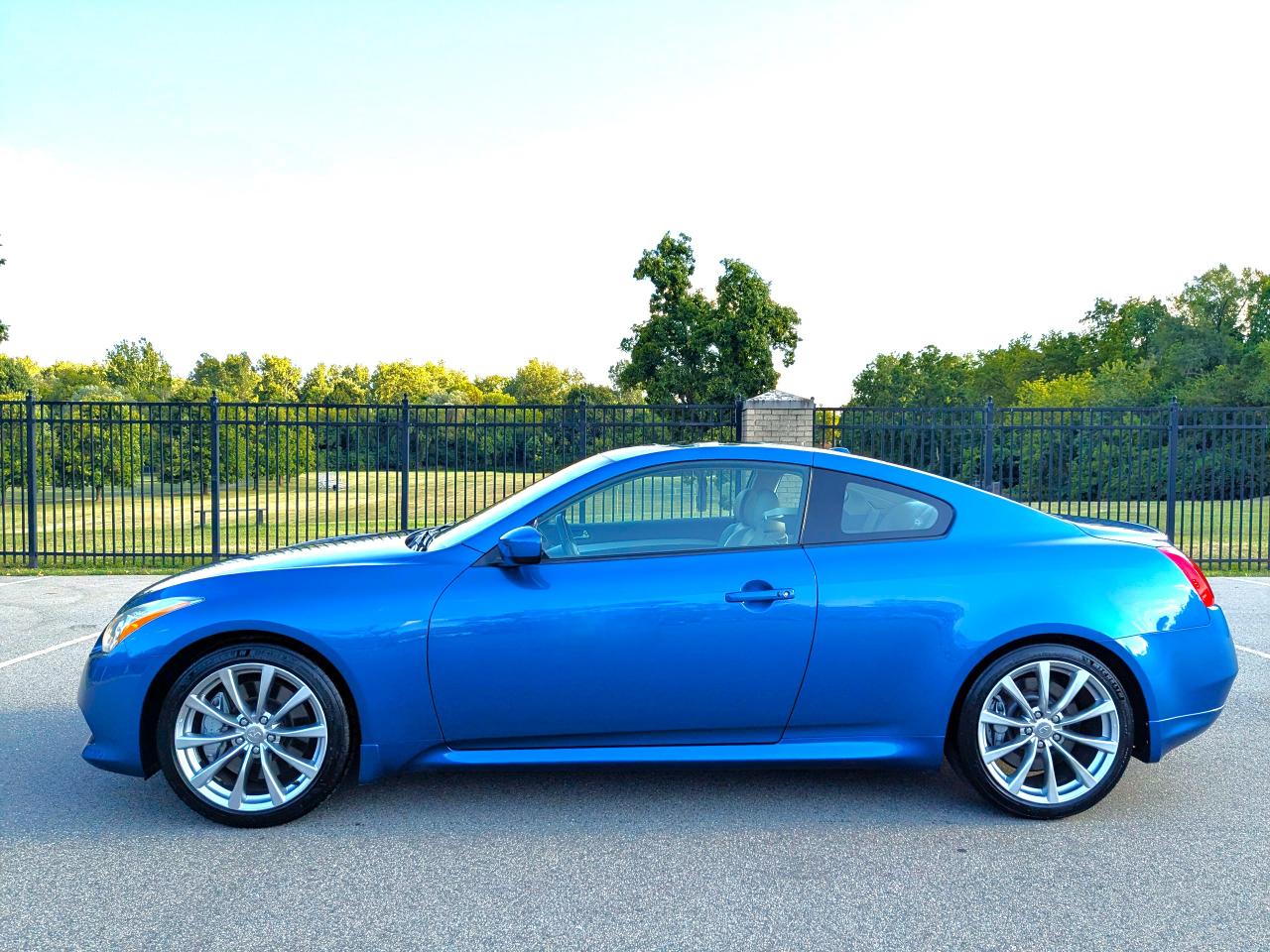 Infiniti G37S  2008