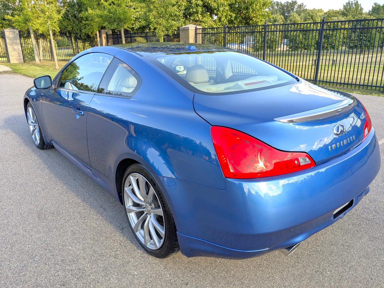 Infiniti G37S  2008