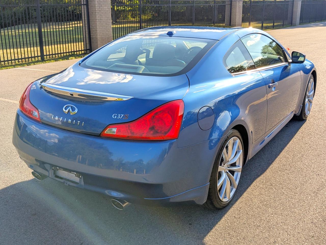 Infiniti G37S  2008