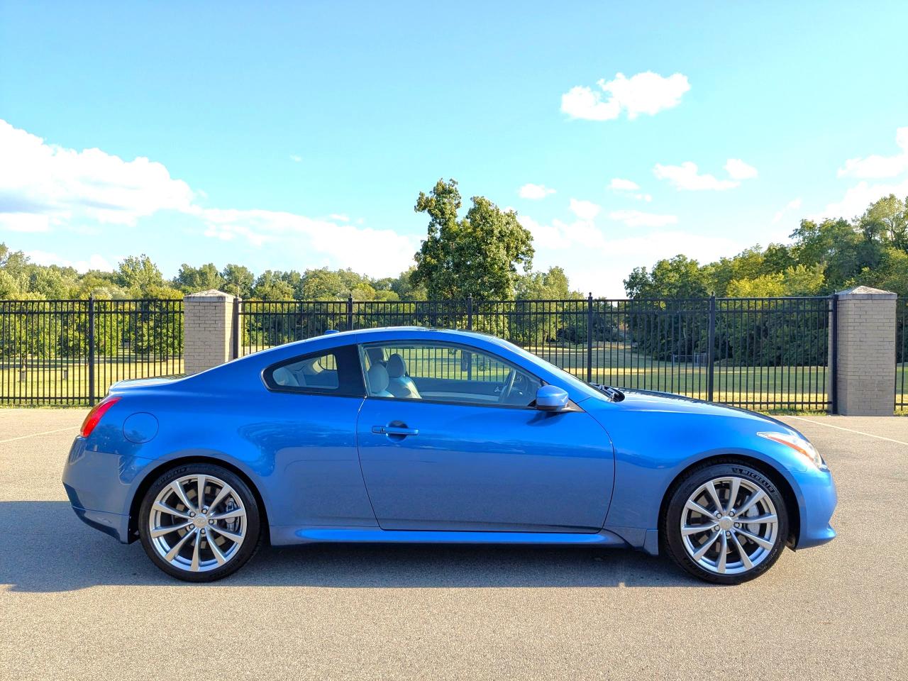 Infiniti G37S  2008