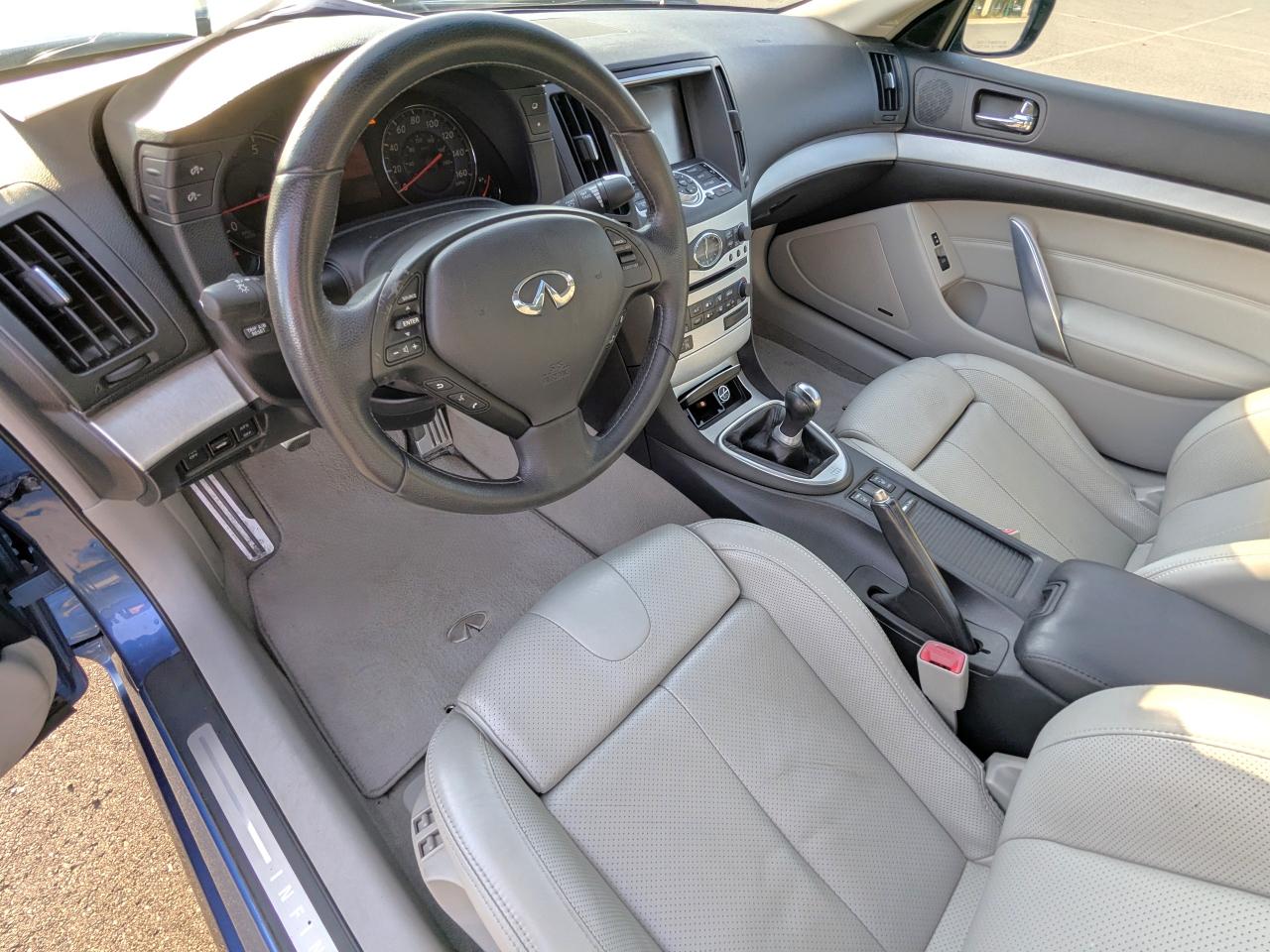 Infiniti G37S  2008
