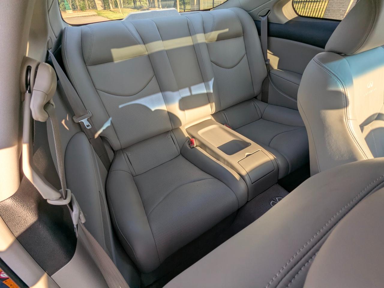 Infiniti G37S  2008