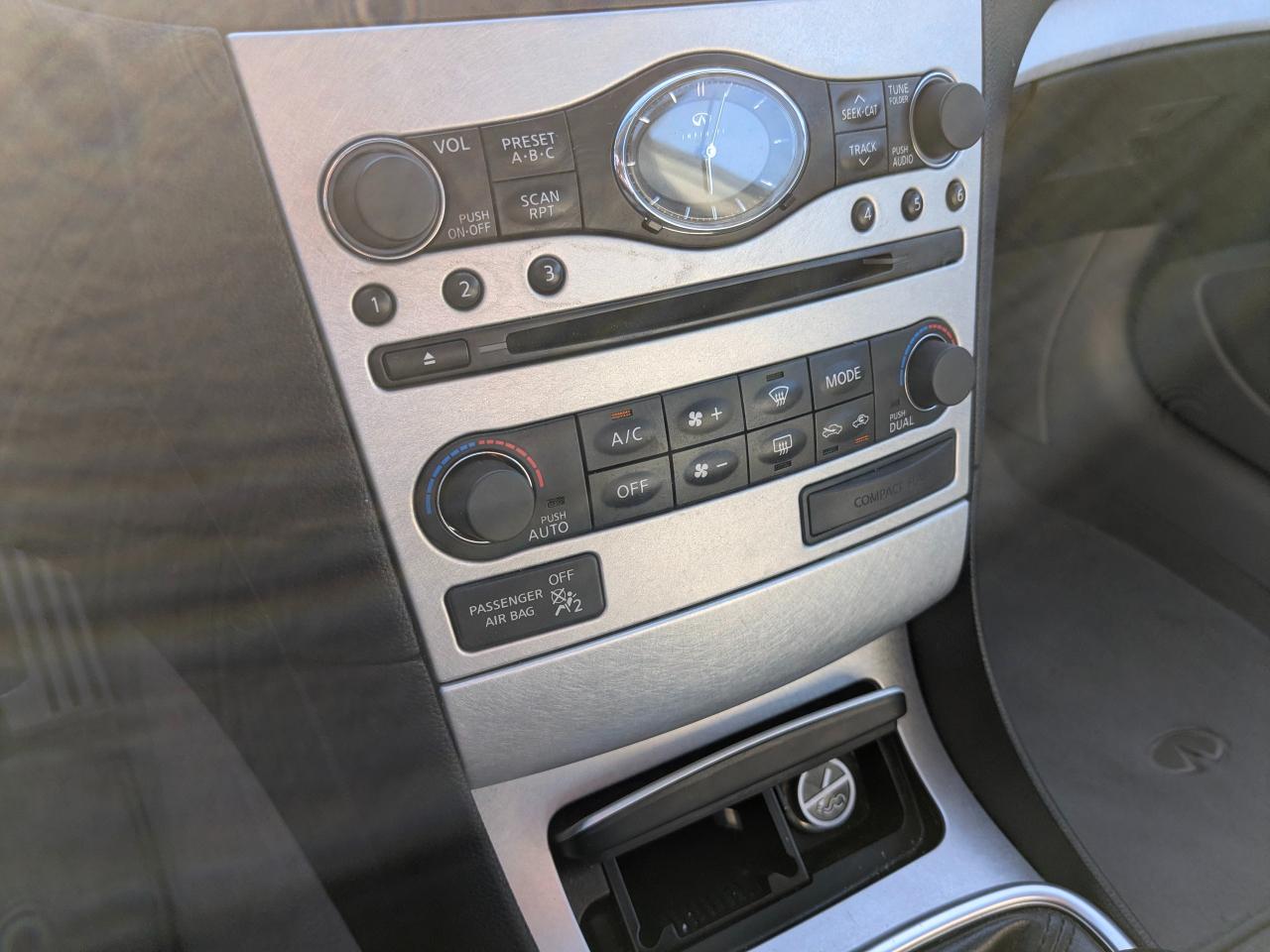 Infiniti G37S  2008