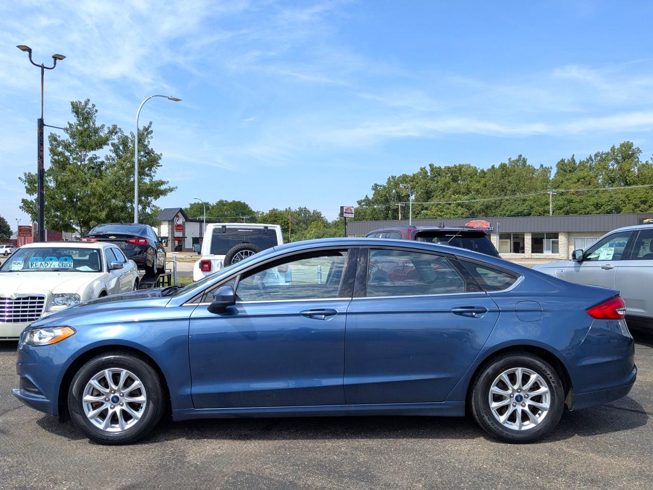Ford Fusion S FWD 2018