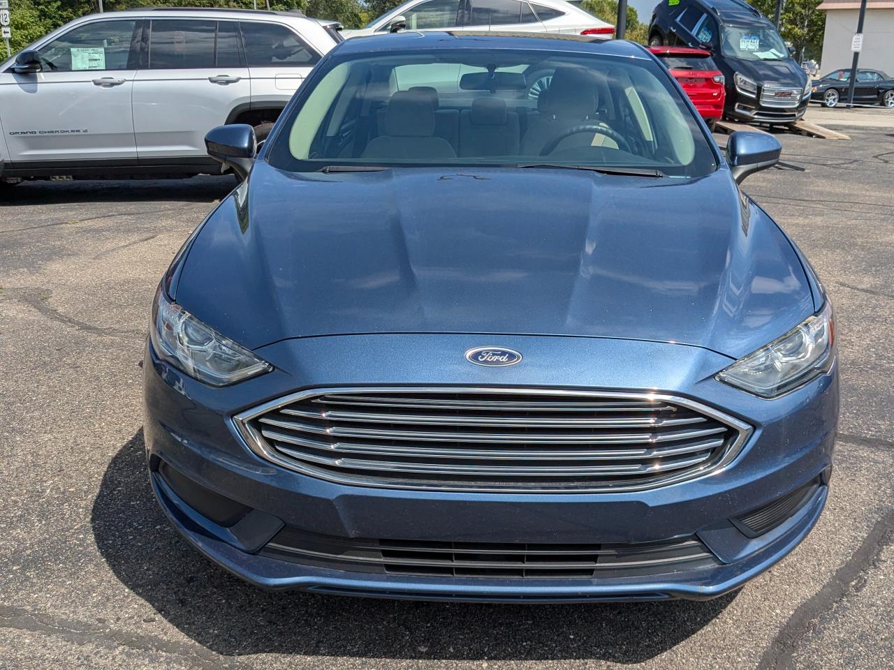 Ford Fusion S FWD 2018