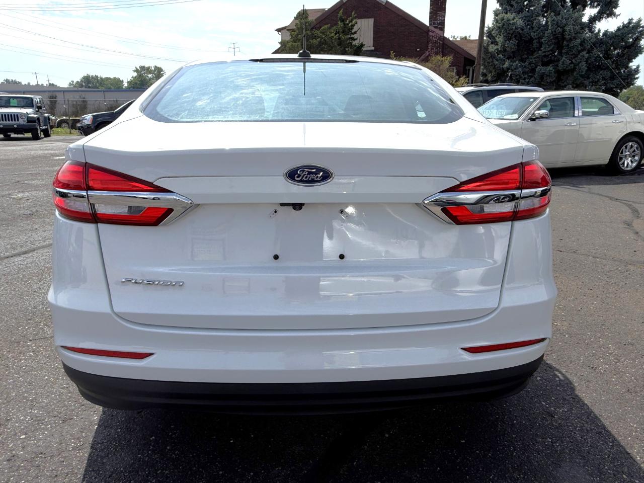 Ford Fusion S FWD 2019