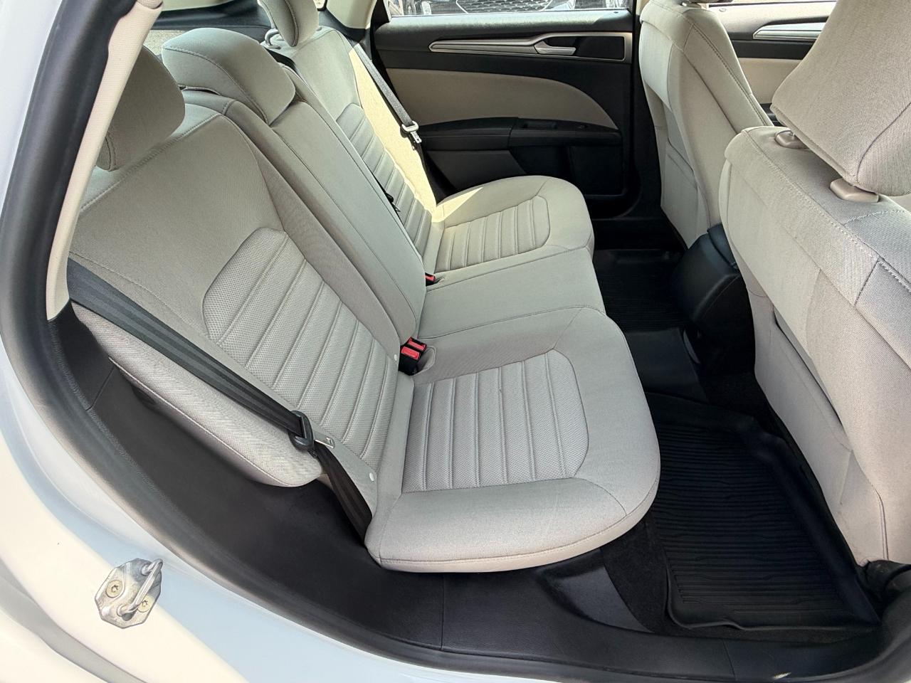 Ford Fusion S FWD 2019