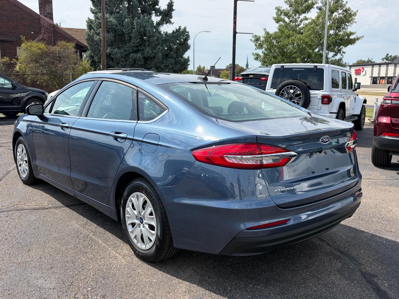 Ford Fusion S FWD 2019