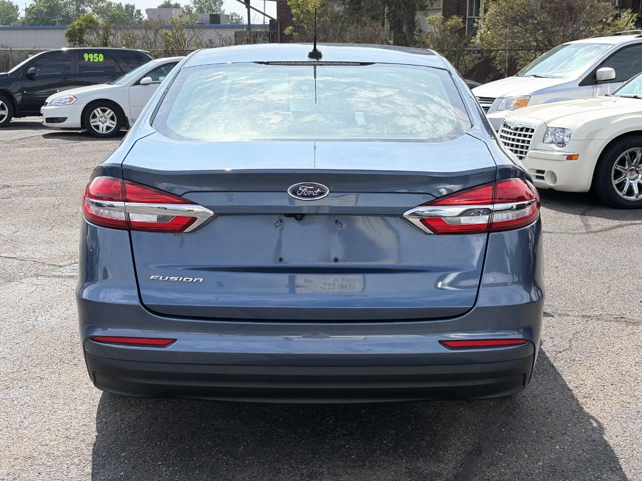 Ford Fusion S FWD 2019