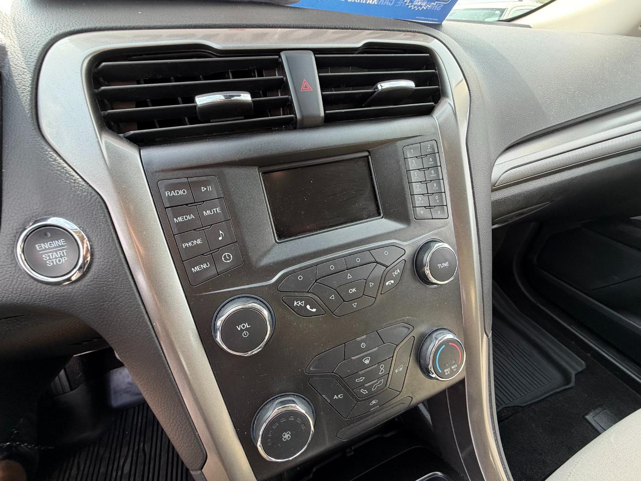 Ford Fusion S FWD 2019