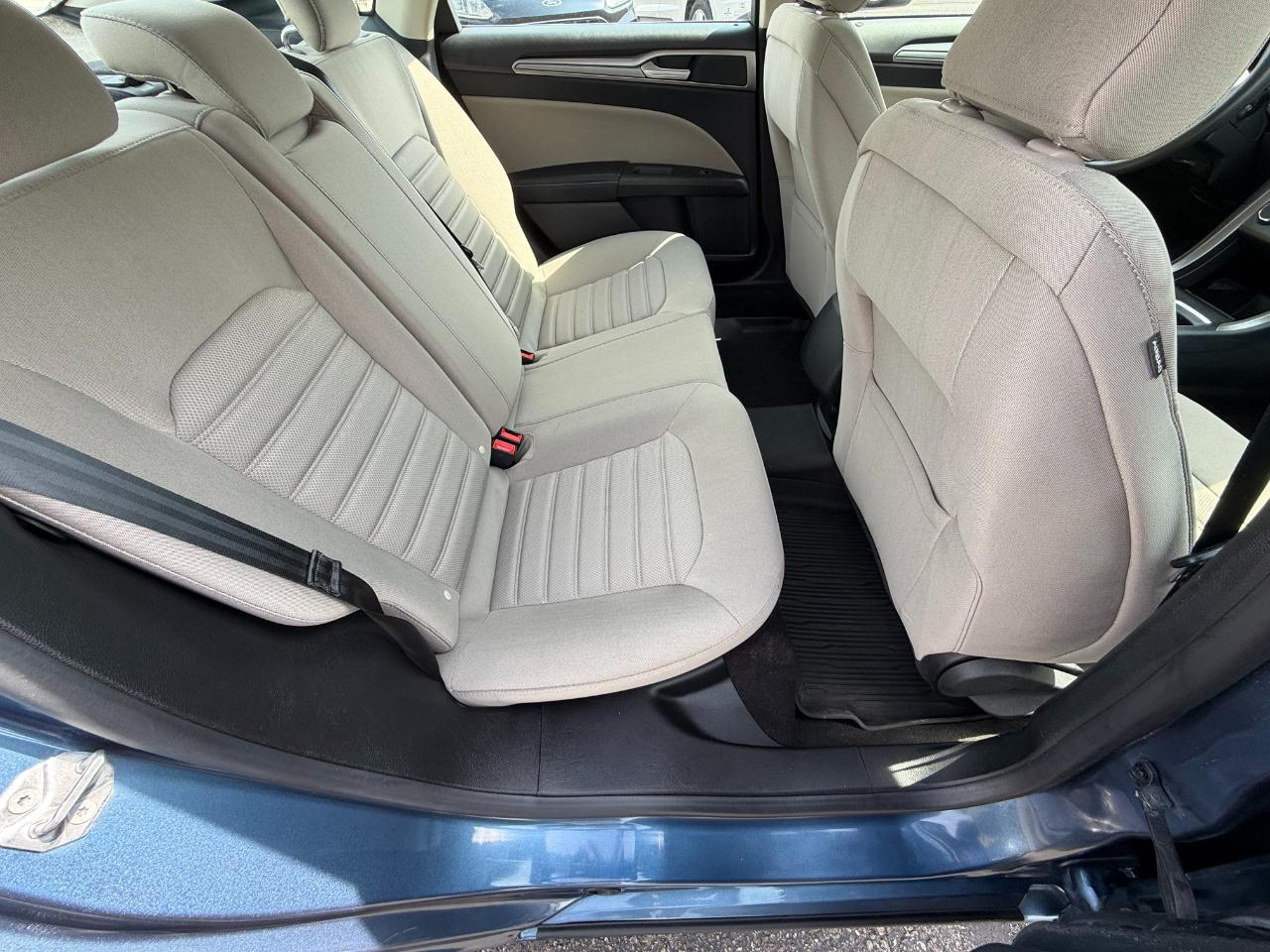 Ford Fusion S FWD 2019