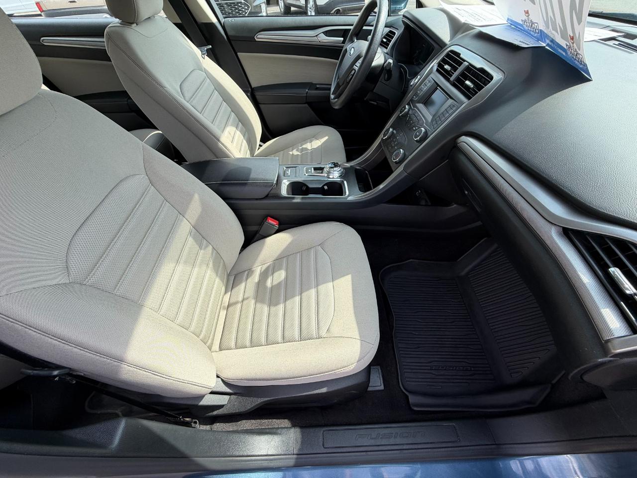 Ford Fusion S FWD 2019