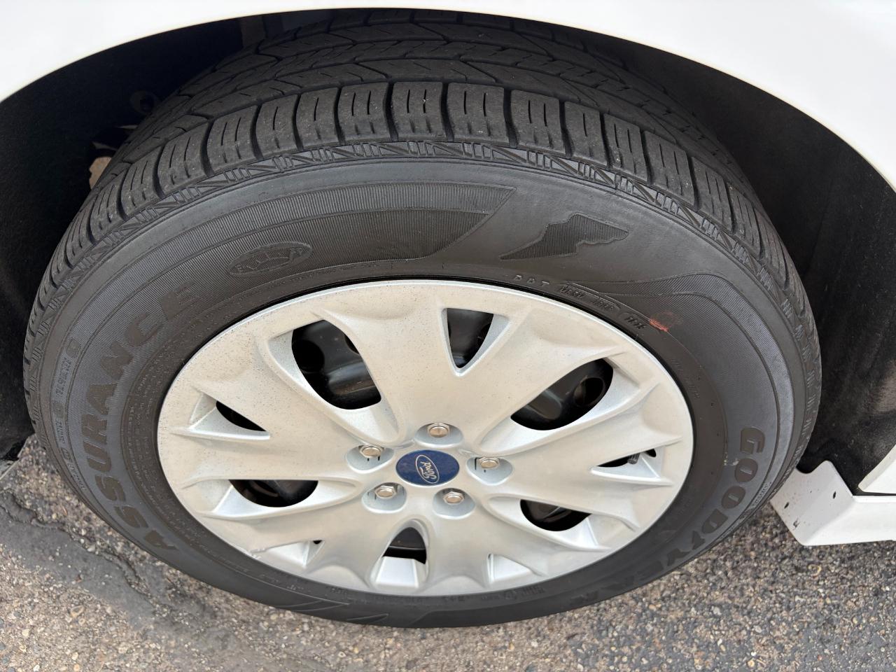 Ford Fusion S FWD 2019