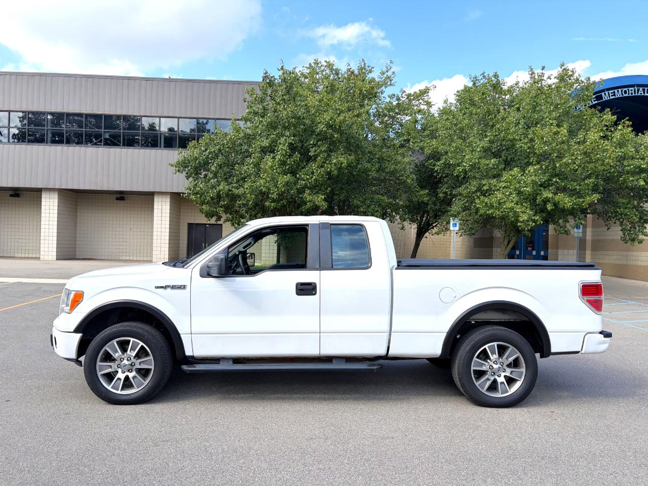 Ford F-150 4WD SuperCab 145" STX 2014
